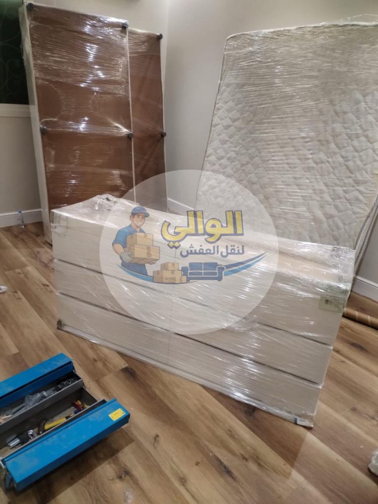 شركة نقل عفش بالمجاردة من شركة الوالي أثناء تجهيز ونقل الأثاث بطريقة آمنة واحترافية